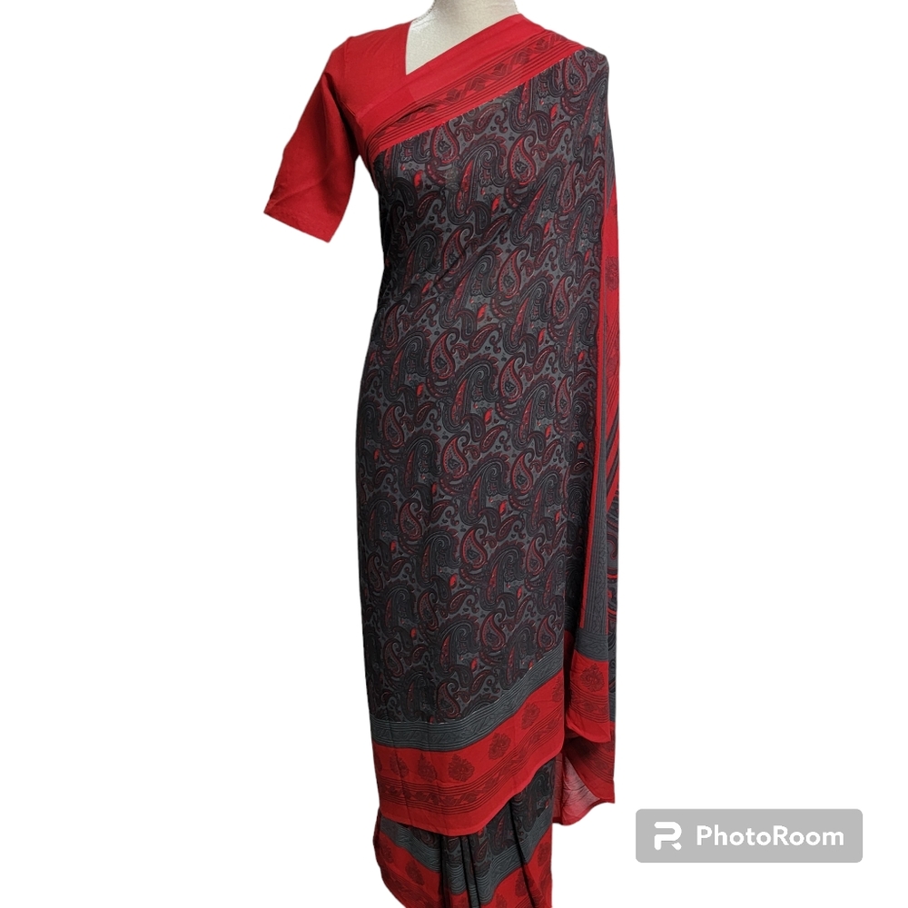 Gray/grey, red, black polyester saree/sari with paisley print